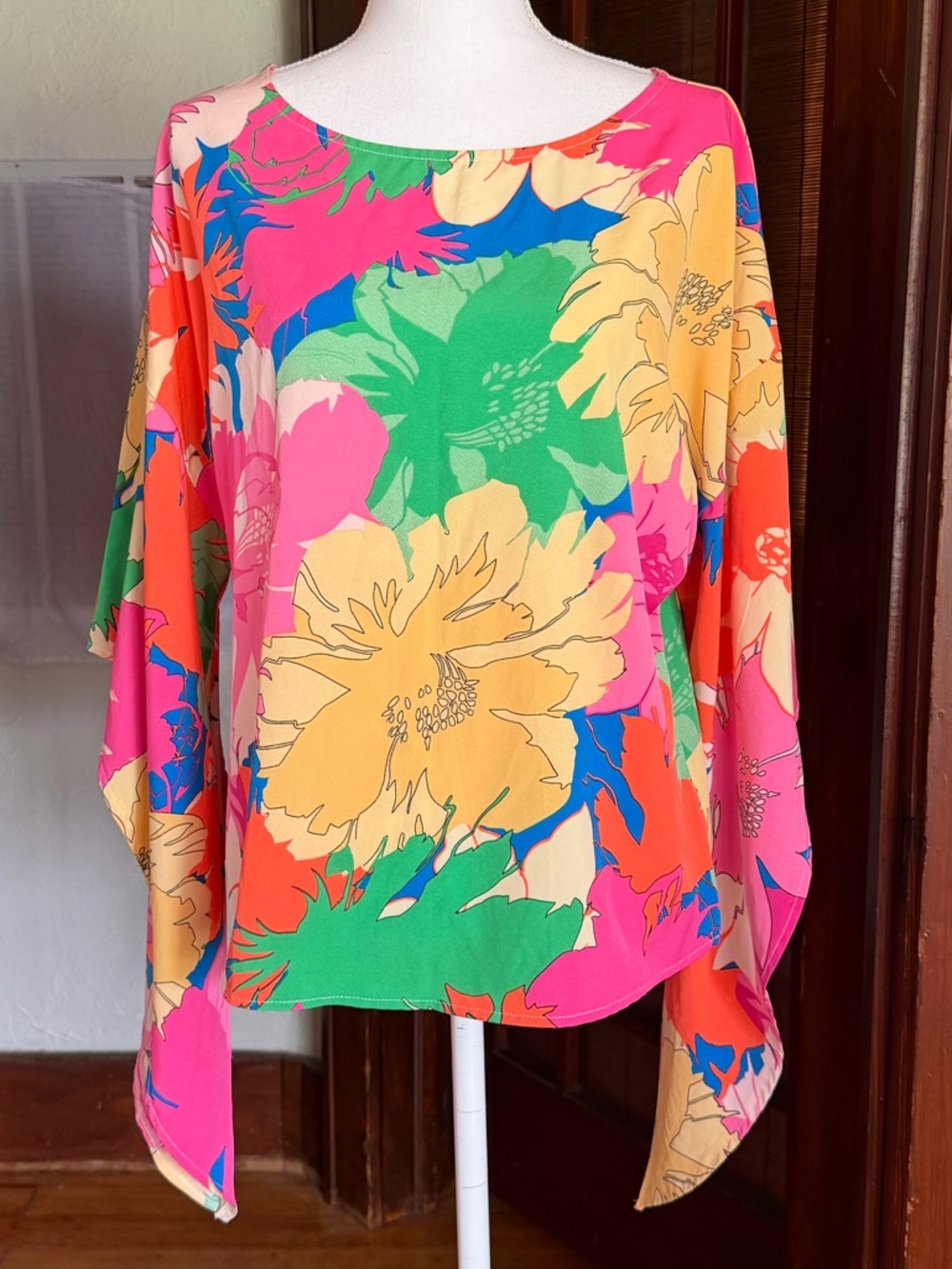 Womens Colorful Floral Women's Top Boatneck Flounce Sleeve Sz M Resort Vibrant